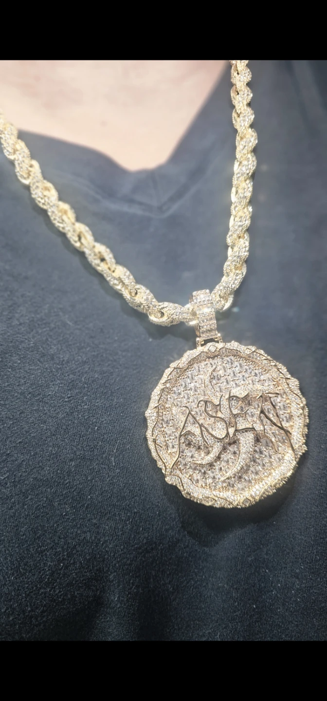 Gold Rope Chain Necklace with Diamond Encrusted Pendant - photo 5