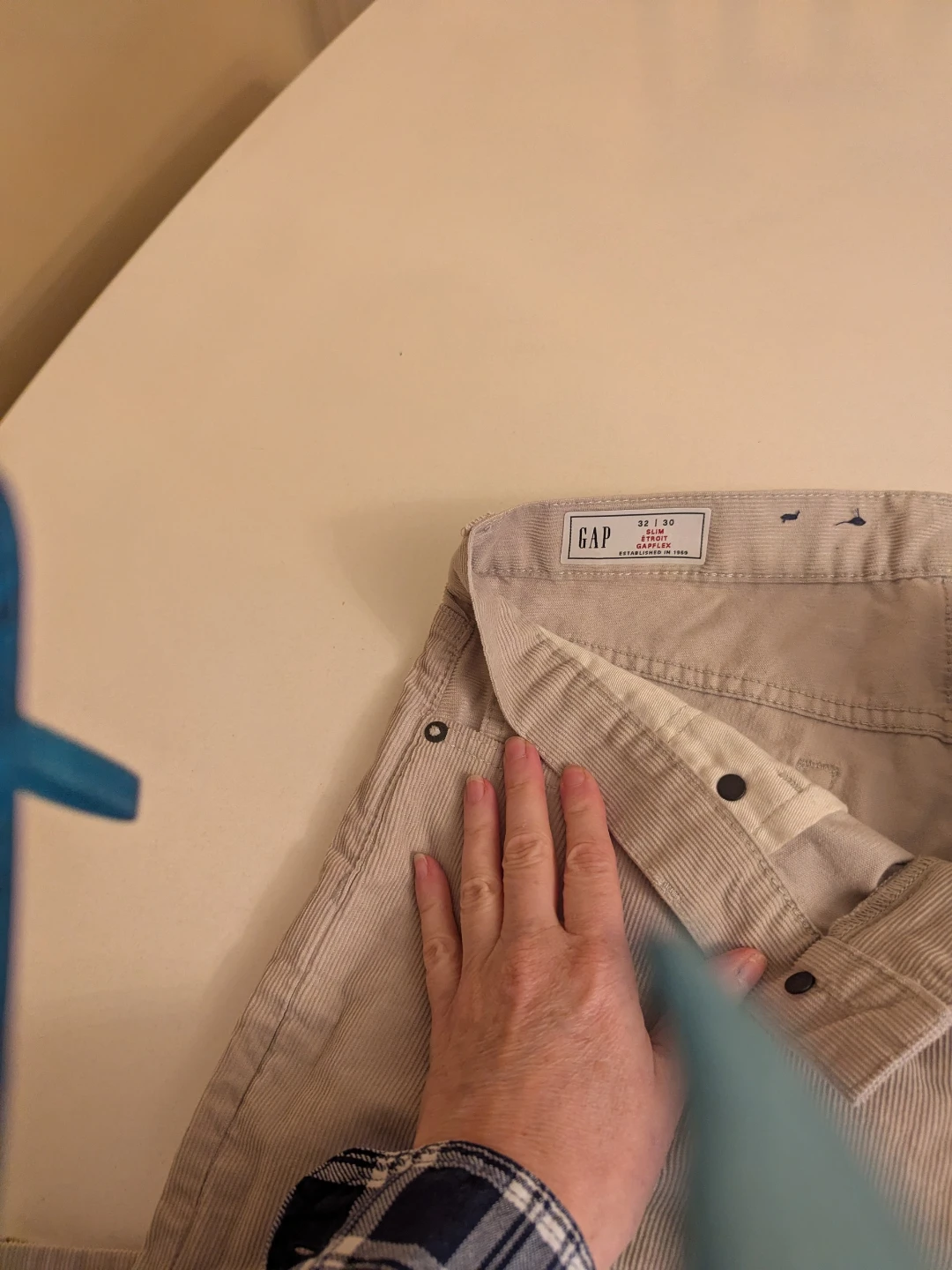 GAP Beige Corduroy Pants - Size 32 x 30