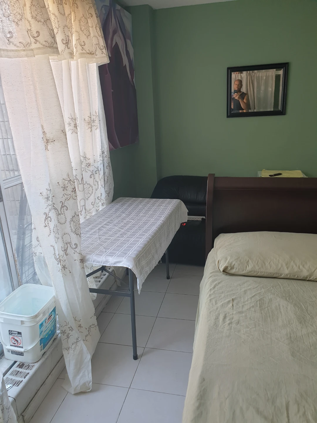 One furnished private room for rent - photo 4