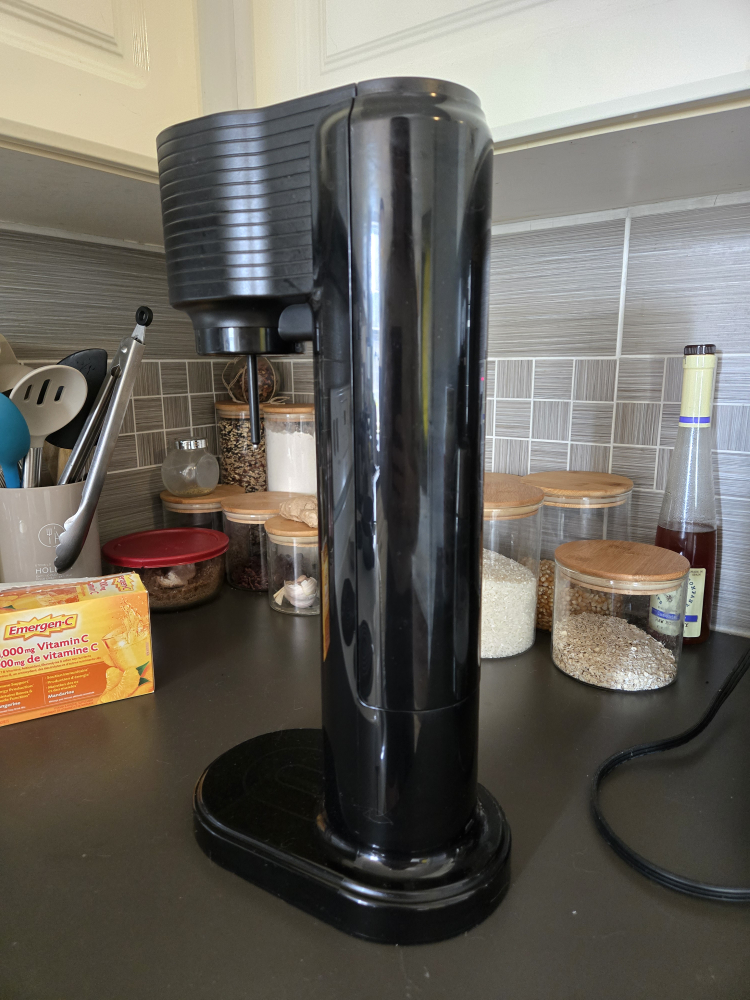 Black SodaStream Sparkling Water Maker - photo 3