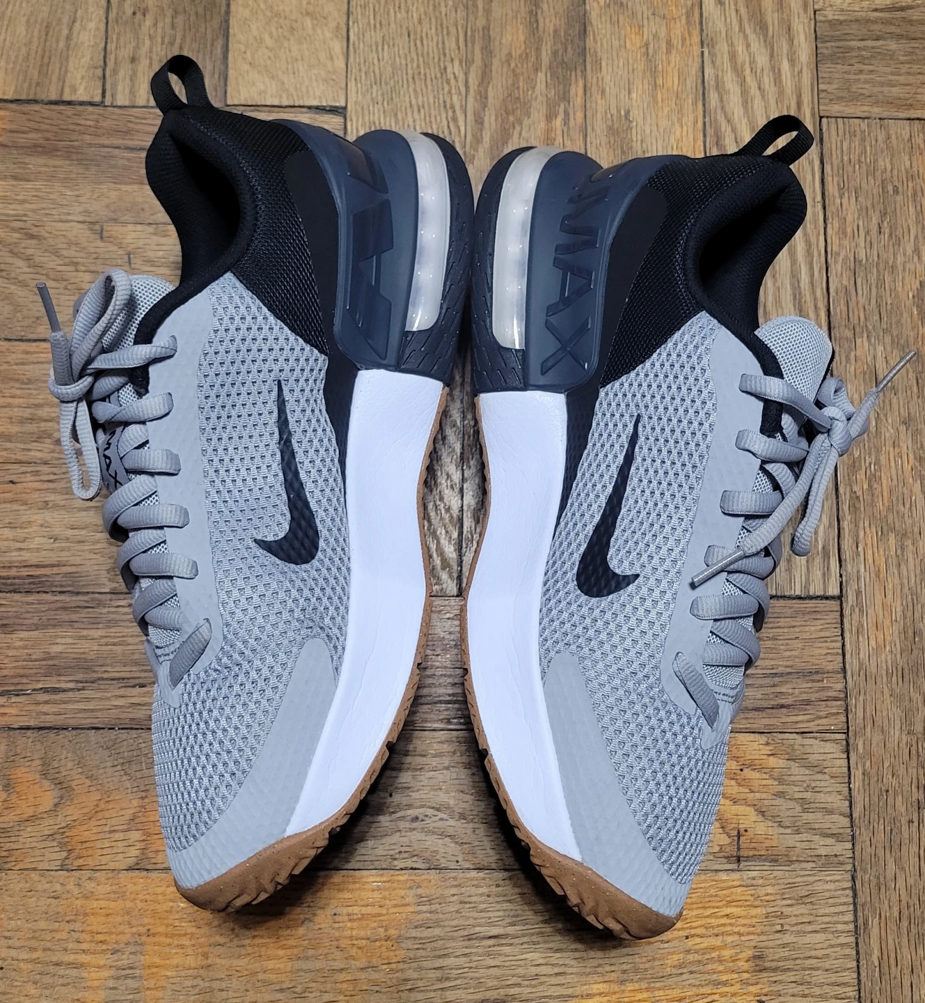 Nike Air Max Running Shoes US 11.5