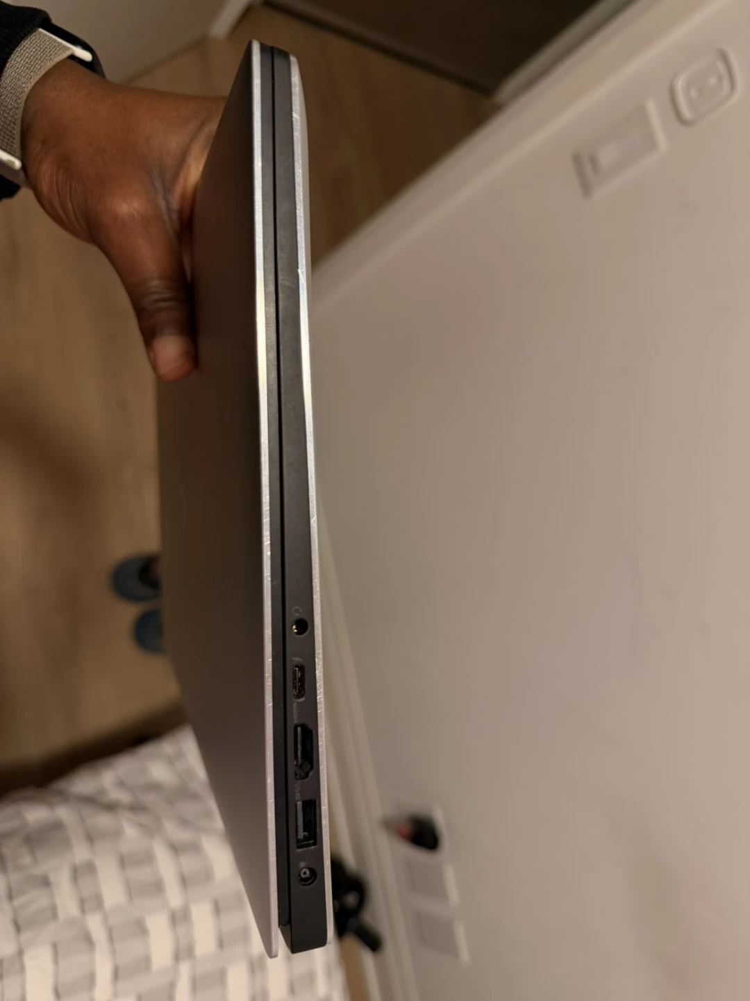 Dell XPS 15 7590 core i7 16GB RAM 512 SSD URGENT SALE - photo 3