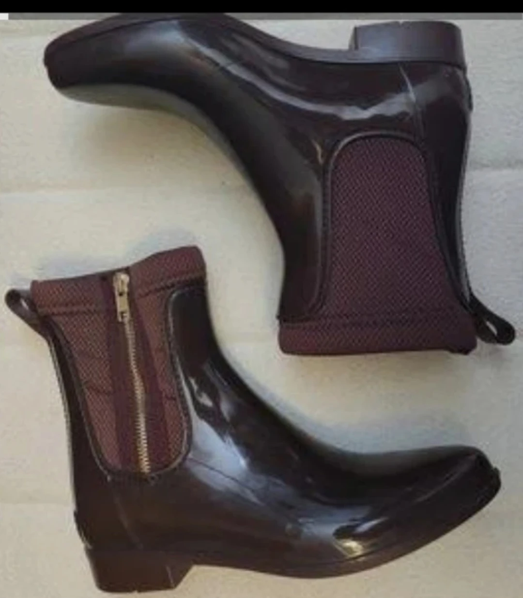Women's Burgendy Chelsea Rain Boots size 8