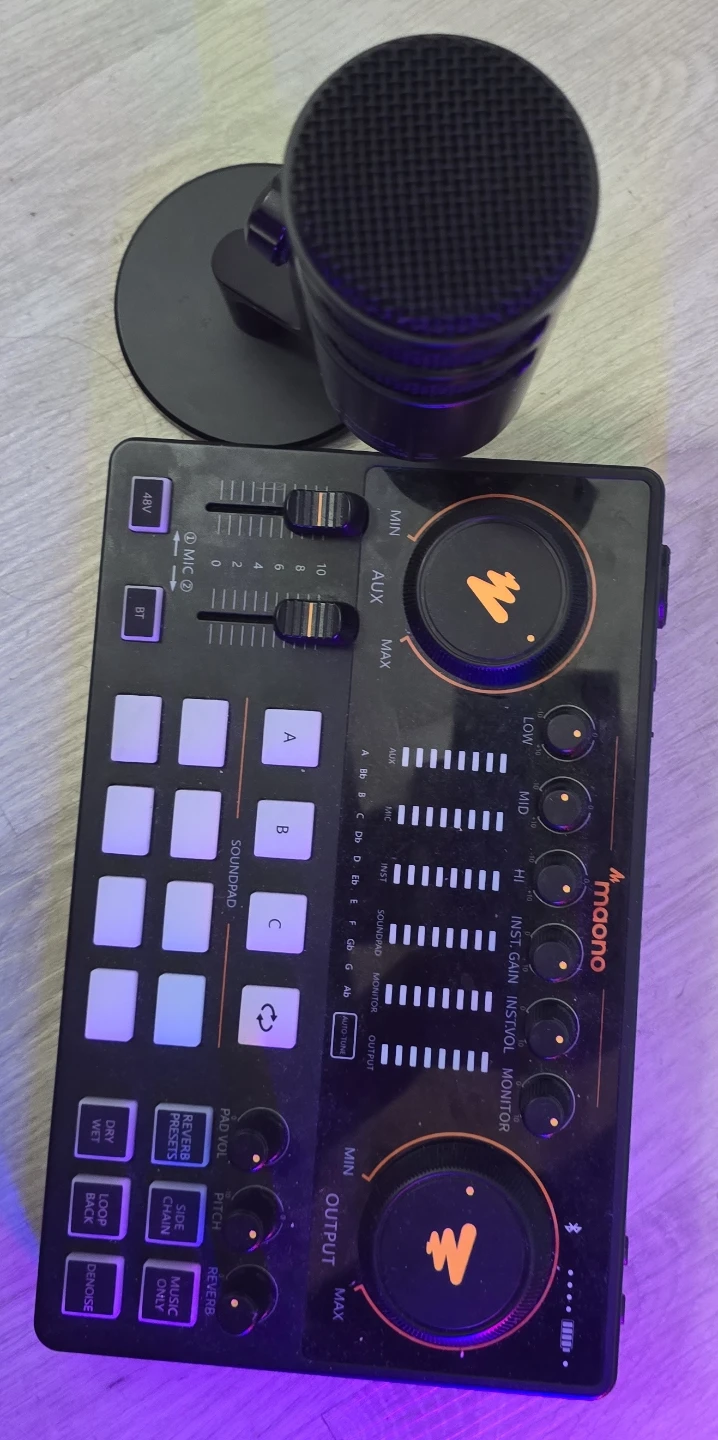 Maono AU-AM200 Audio Mixer and PD200 Microphone Set - photo 2