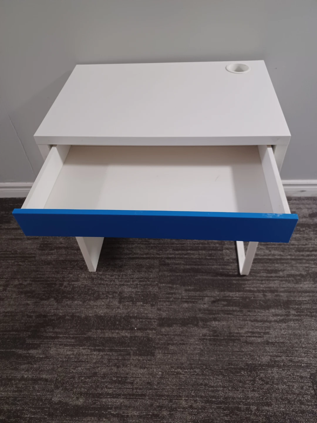 White and Blue Drawer Desk - photo 4