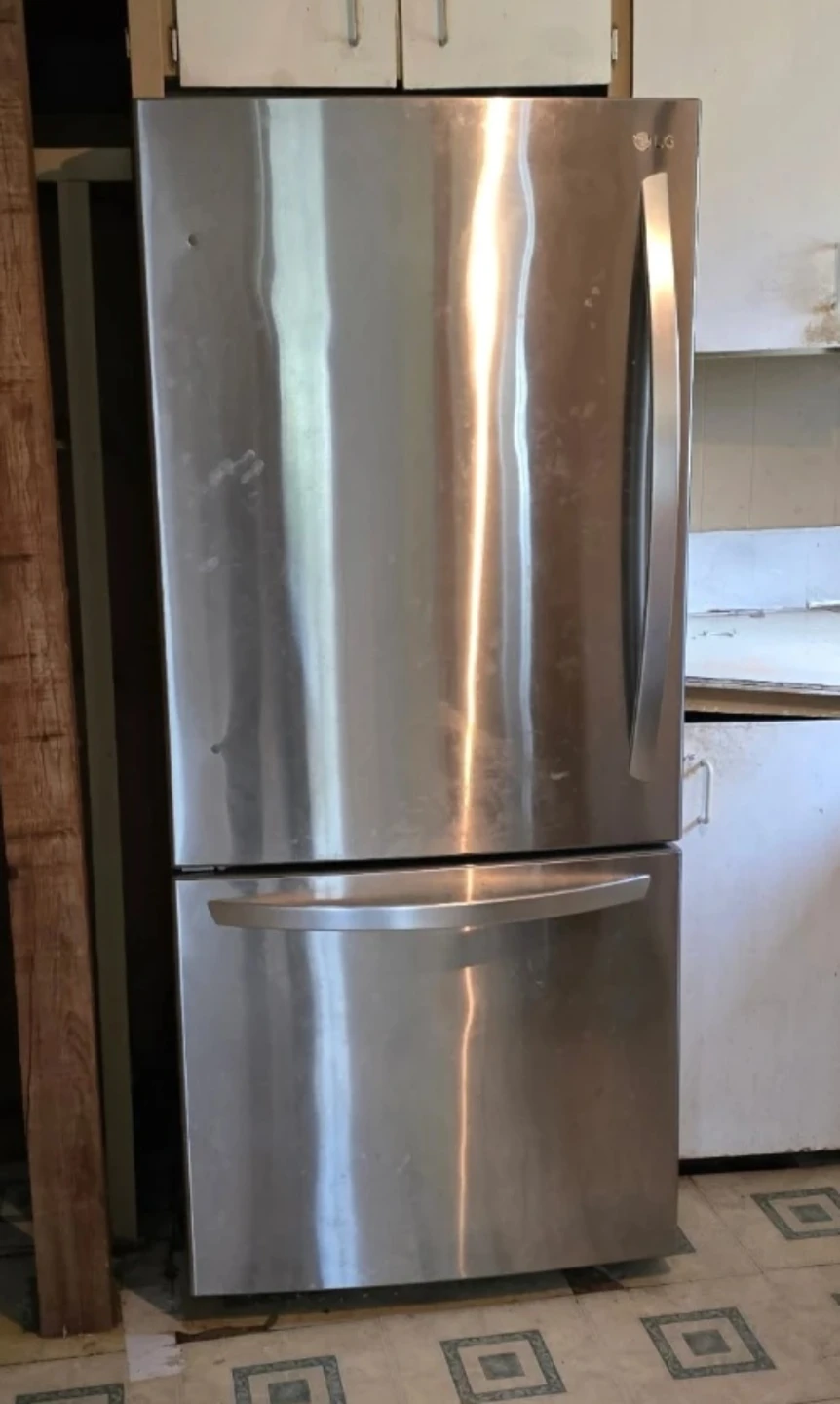 LG Stainless Steel Refrigerator - photo 4