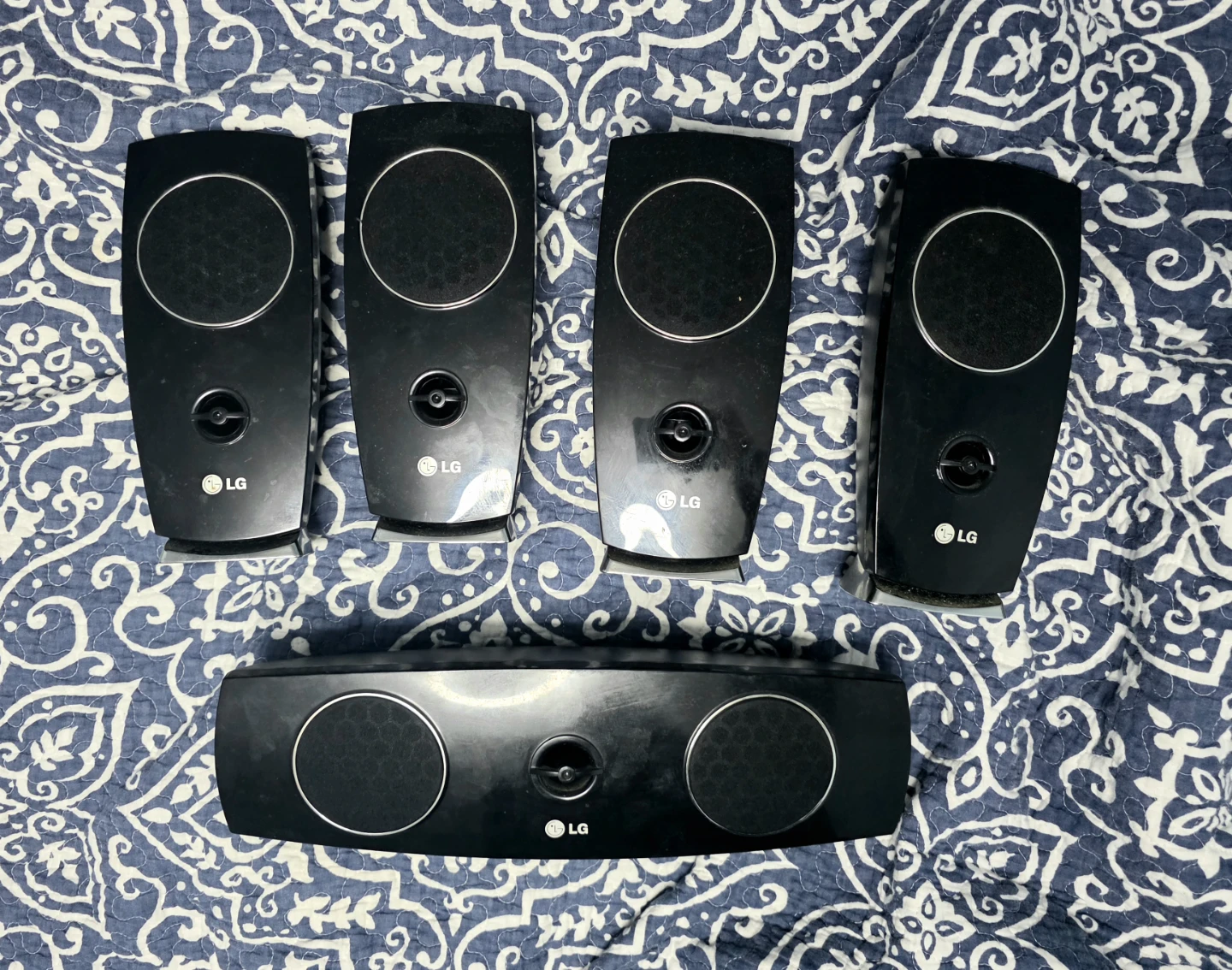 LG SH94SC-C 5.1 Channel 6-Speaker Surround Sound System