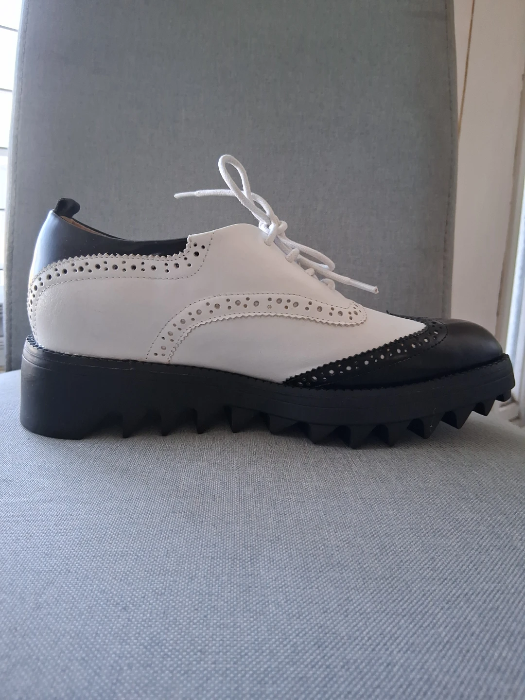 Viade Ciclemens Women's Black and White Wingtip Oxfords - photo 4