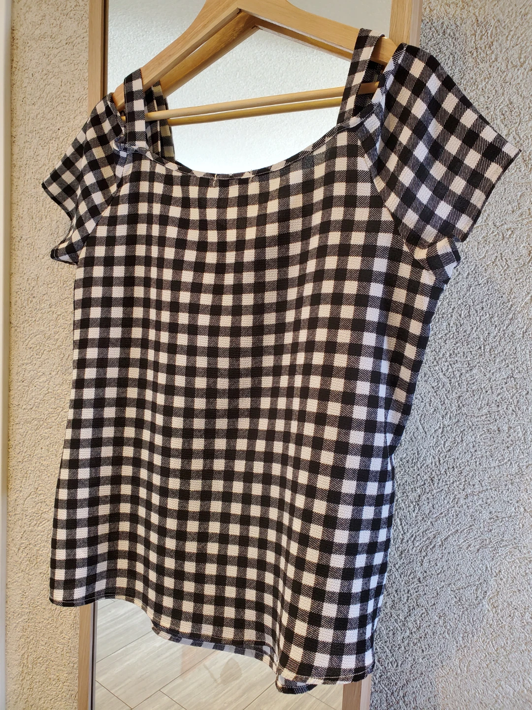 Ricki's Black and White Gingham Top - Size 6 - photo 3