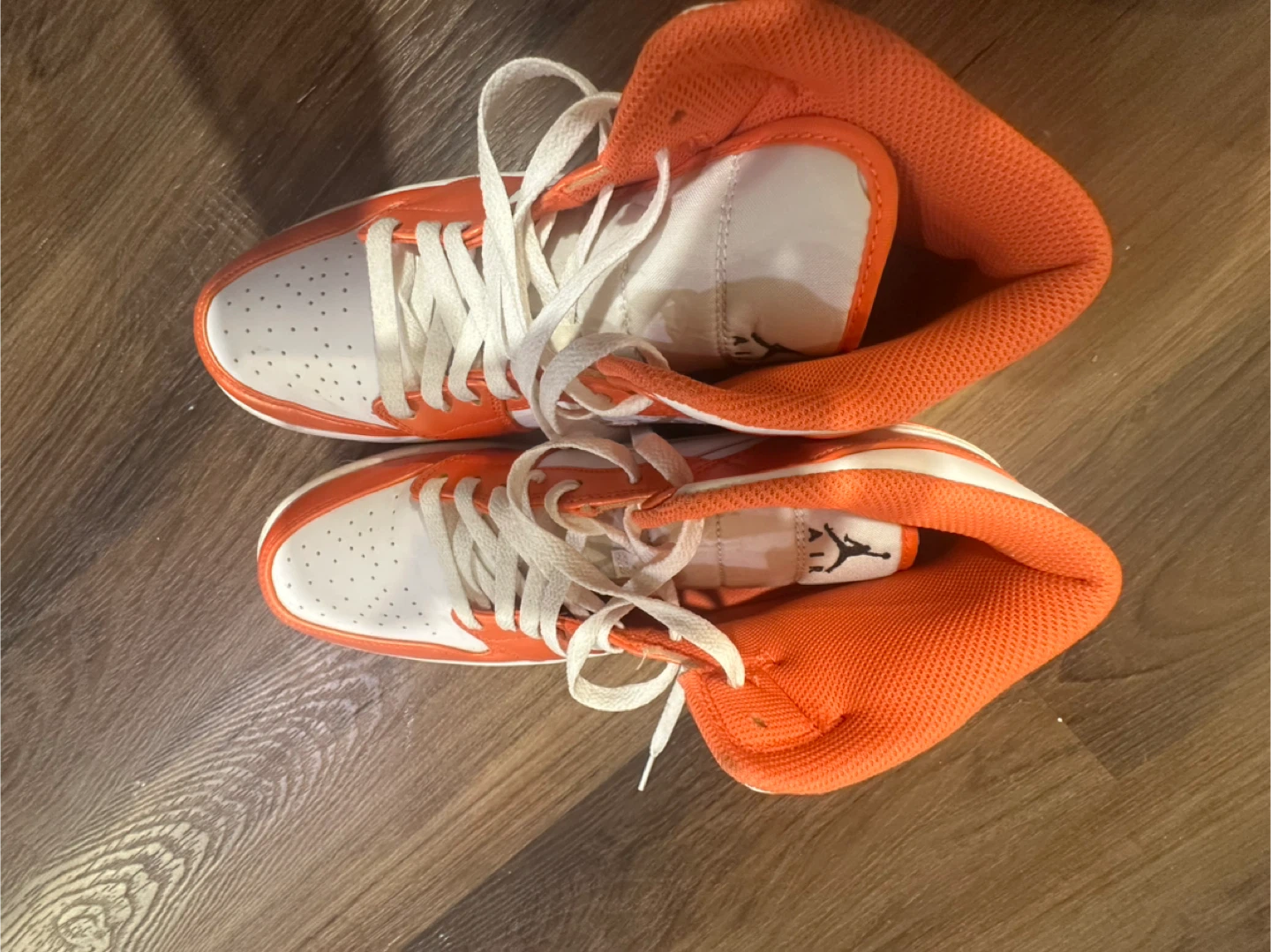 PRICE IS CHANGEABLE Air Jordan 1 Mid Orange White Sneakers