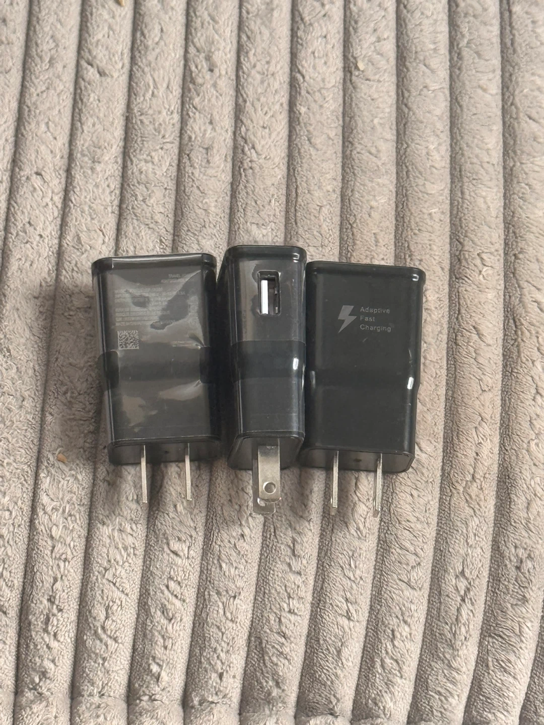 3x USB Adaptive Fast Charging Wall Chargers - photo 5