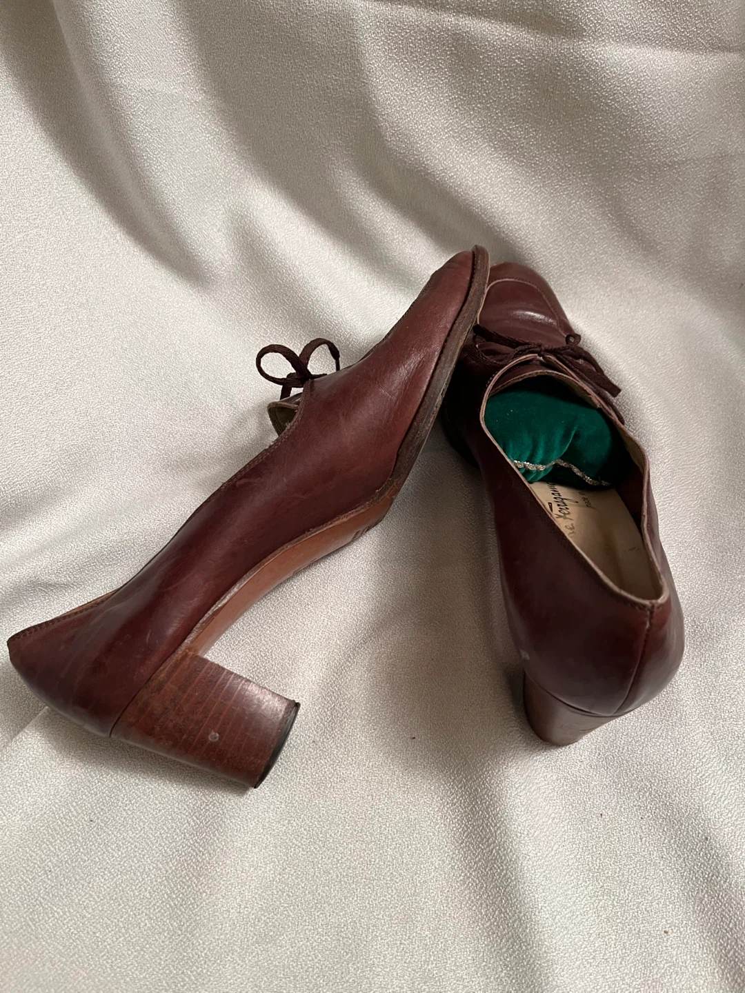 Vintage Leather Salvator Ferragamo Oxford Heels - photo 4