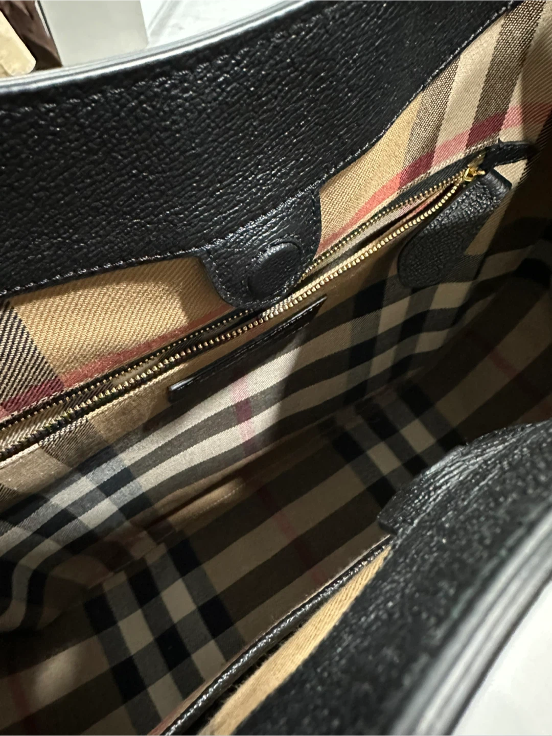 Burberry Black Leather Shoulder Bag - photo 4