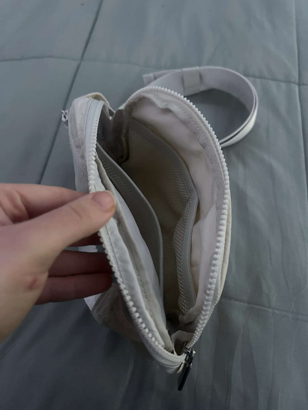 Lululemon Everywhere Belt Bag - photo 4