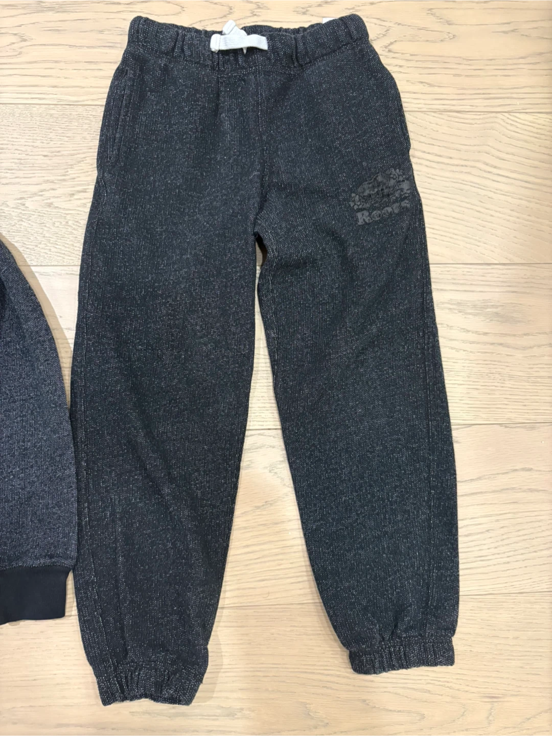 Roots Kids Hoodie & Sweatpants set - size 7 + 7/8 - photo 2
