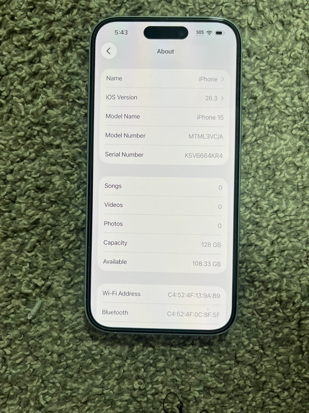 iPhone 15 - 128 GB - White - photo 3