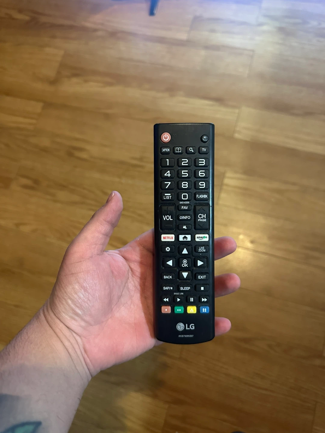 LG 43" Smart 4K UHD TV - photo 2