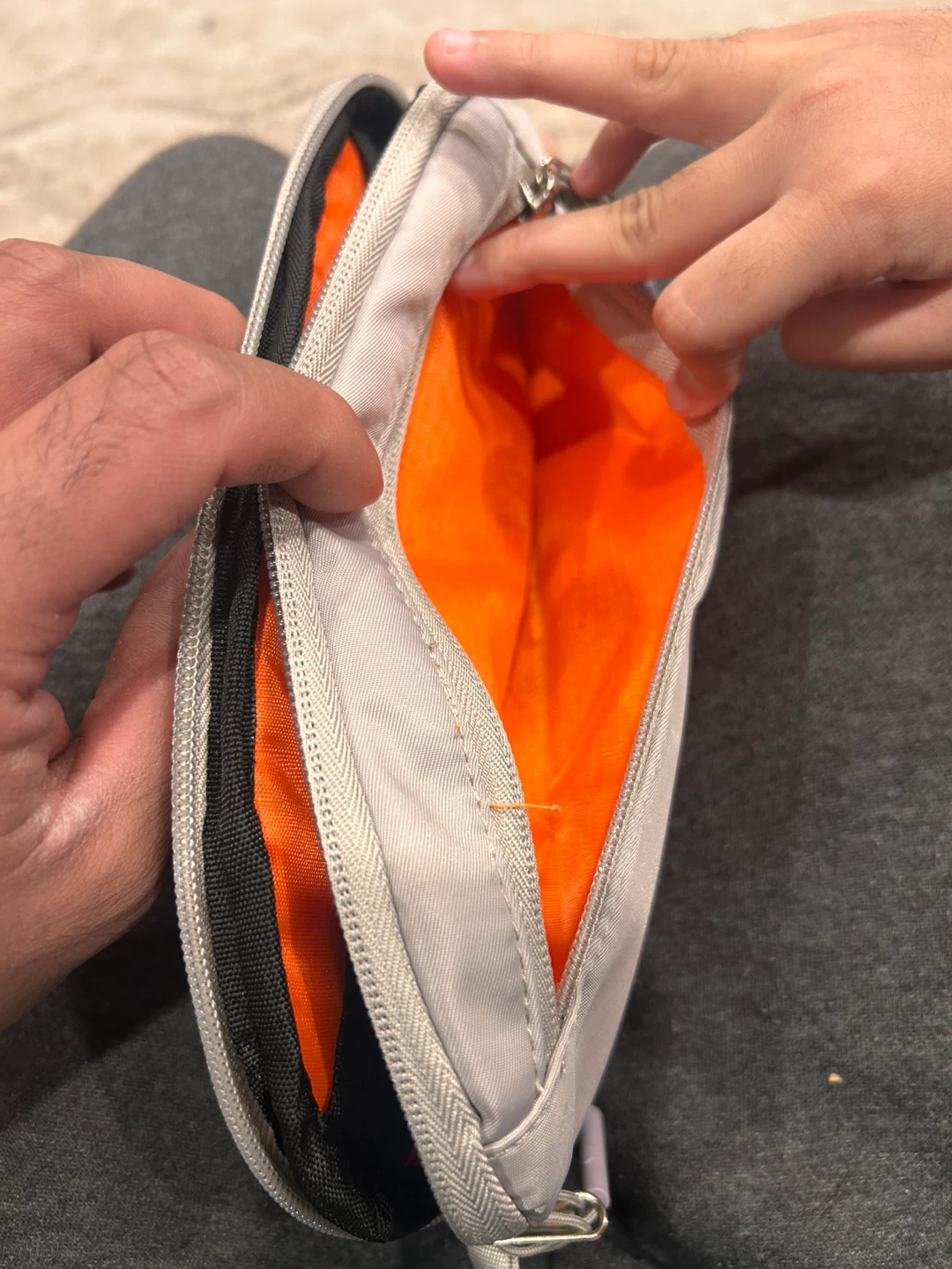 Light Grey Pouch Bag with Orange Interior - photo 4