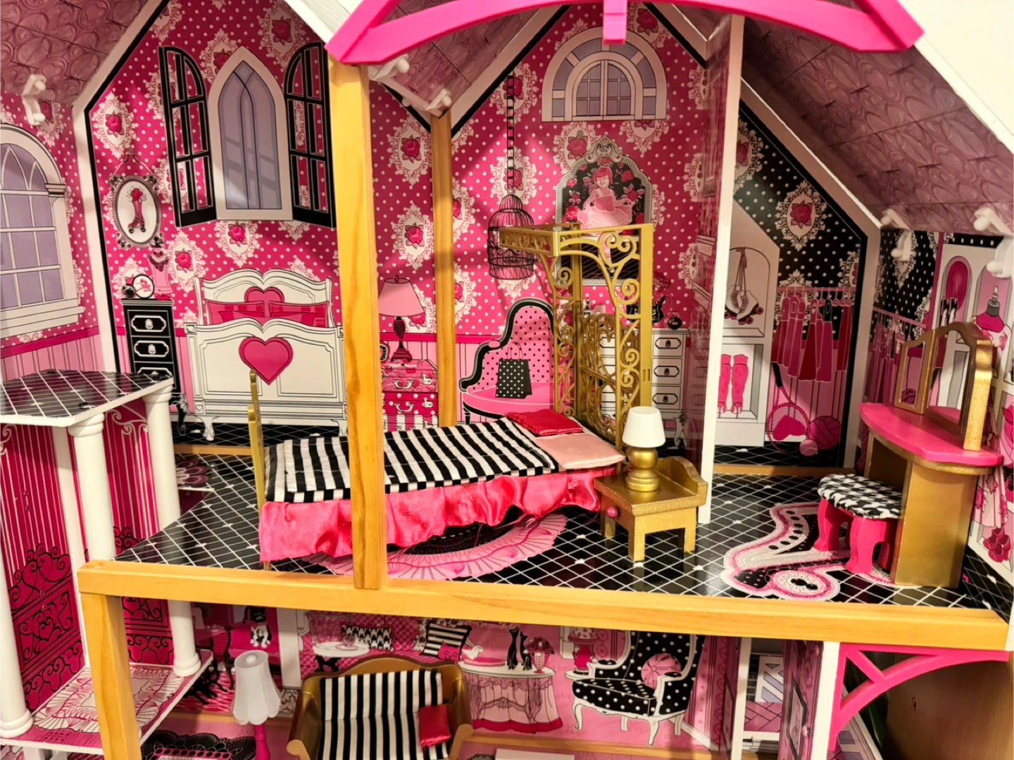 Pink Dollhouse with Furniture - photo 4