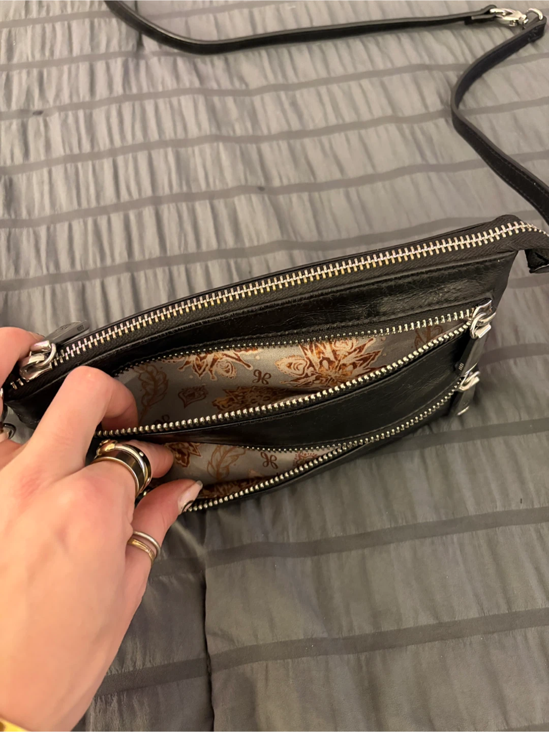 Hobo Black Leather Double Zip Crossbody Bag - photo 3