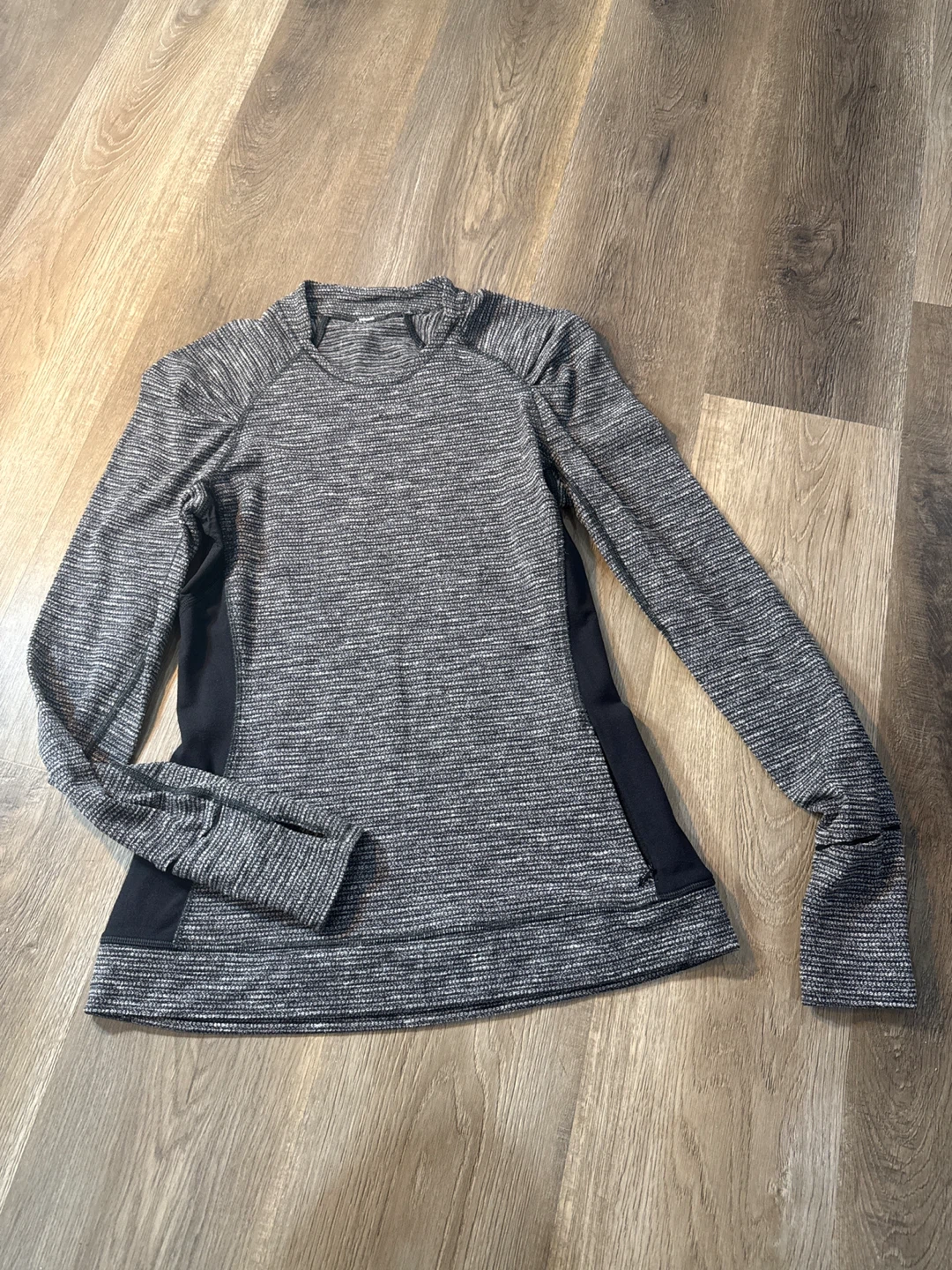 Lululemon Long Sleeve Athletic Top Size 6