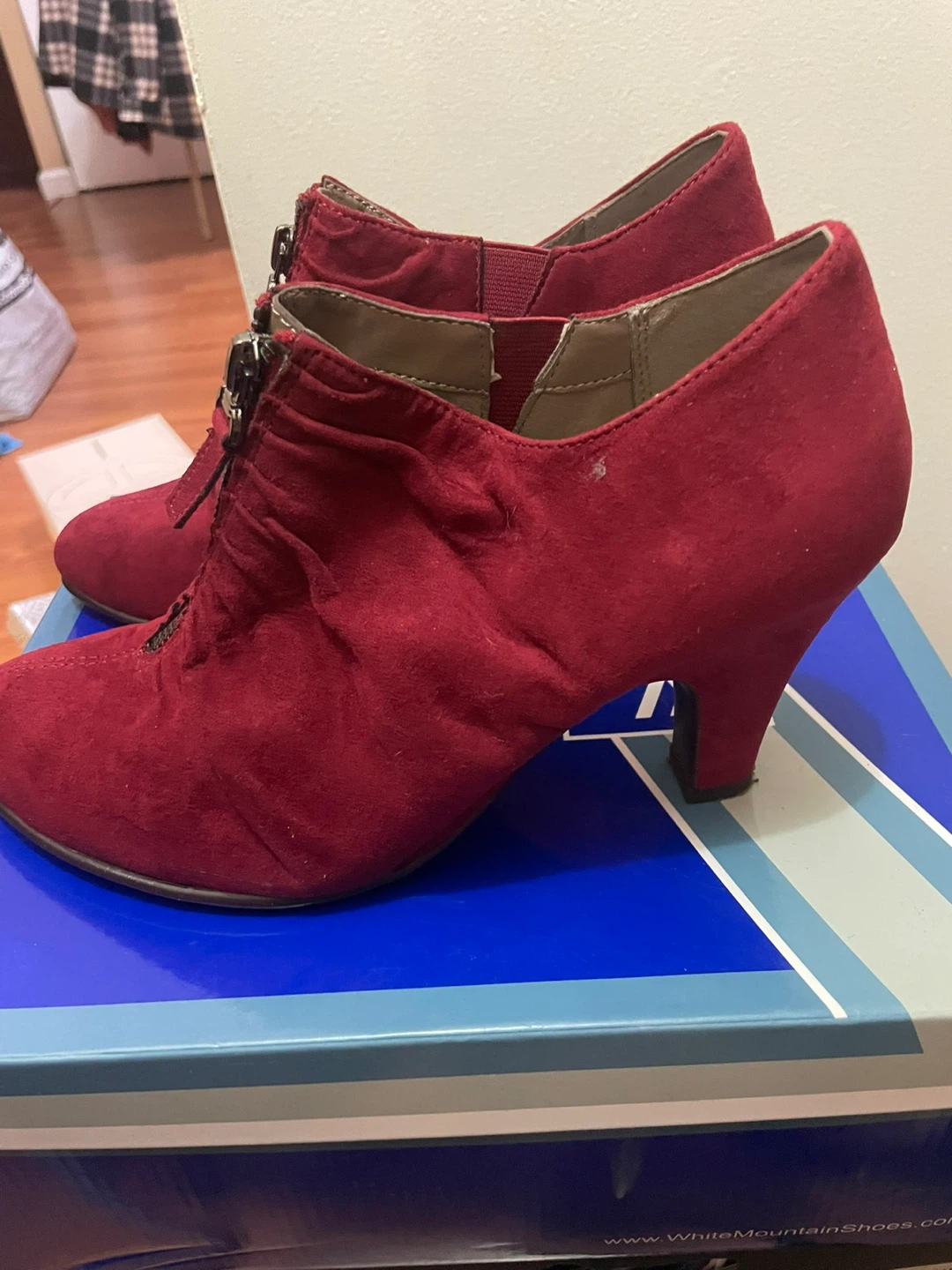 Aerosoles Red Suede Zip Ankle Boots - photo 4