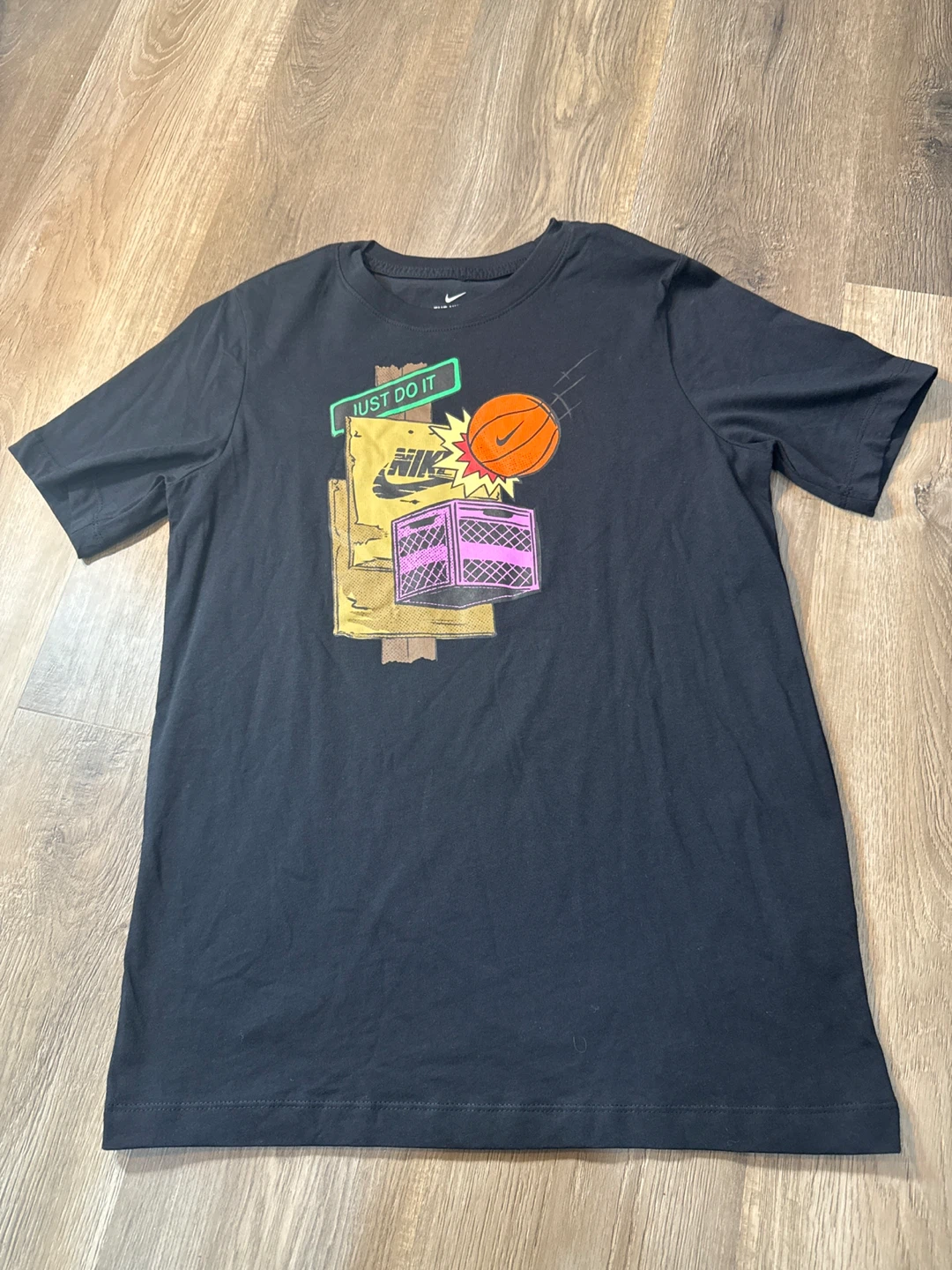 Nike "The Nike Tee" T-Shirt boys XL Black