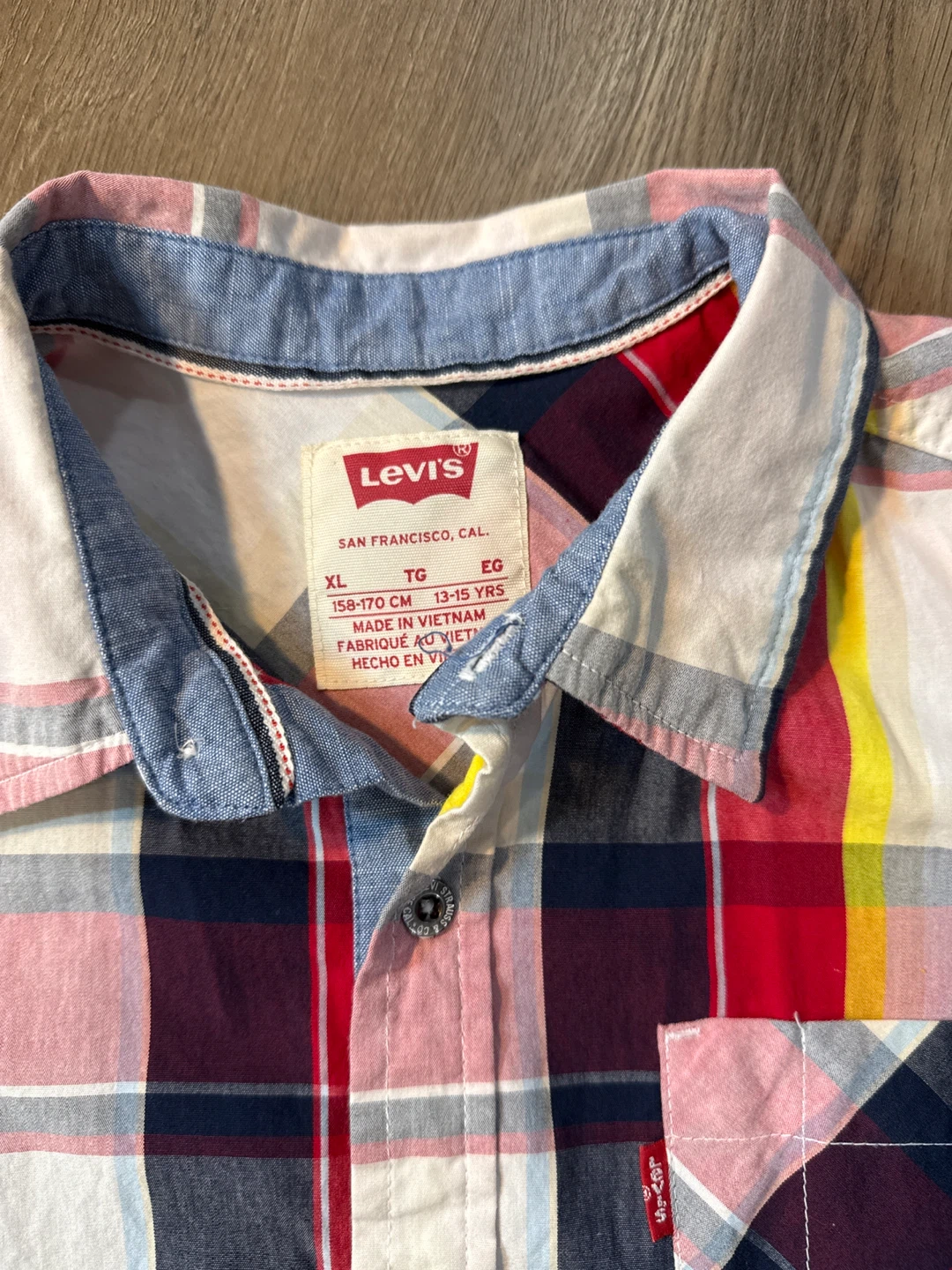 Levi's Plaid Short Sleeve Button-Up Shirt XL 13-15 Yrs - photo 2