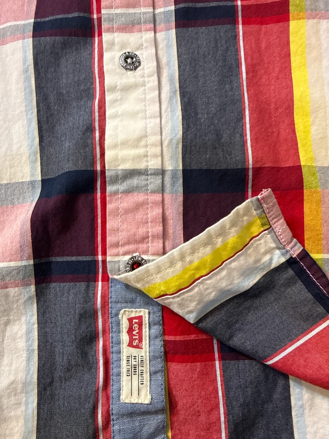 Levi's Plaid Short Sleeve Button-Up Shirt XL 13-15 Yrs - photo 4