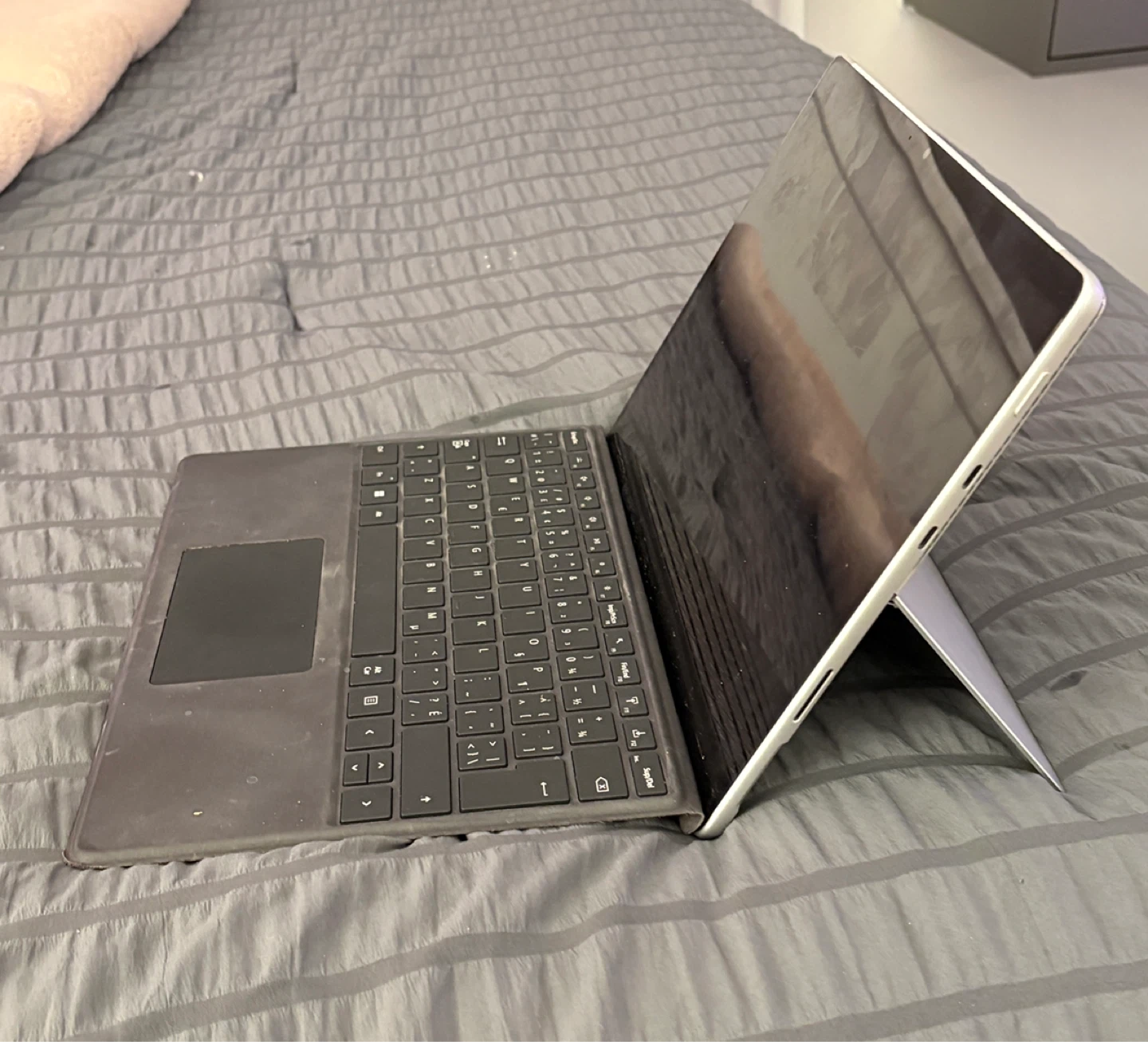 Microsoft Surface Pro 8 13” screen
