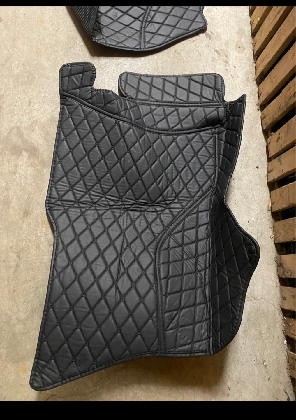 Black Quilted Car Floor Mats Set - photo 3
