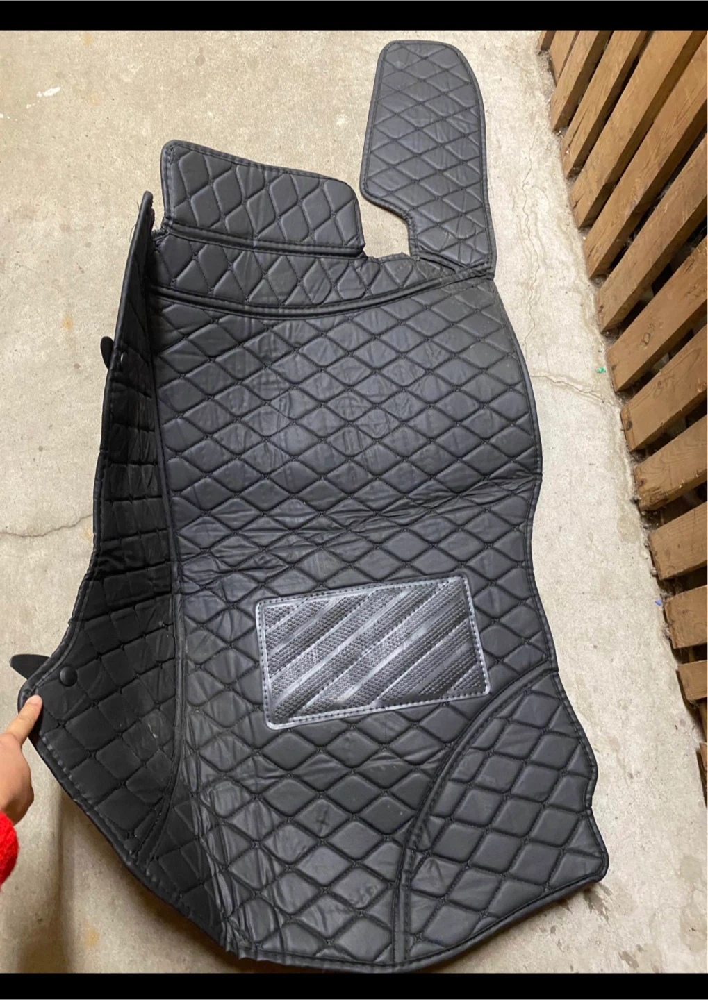 Black Quilted Car Floor Mats Set - photo 4
