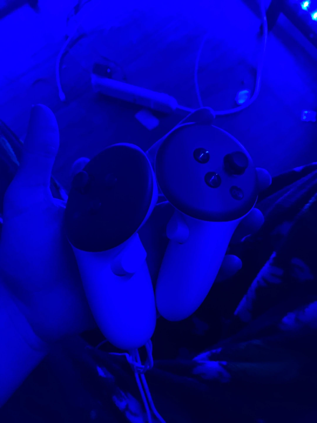 Oculus Quest 3s VR Headset with Controllers for trade - photo 2