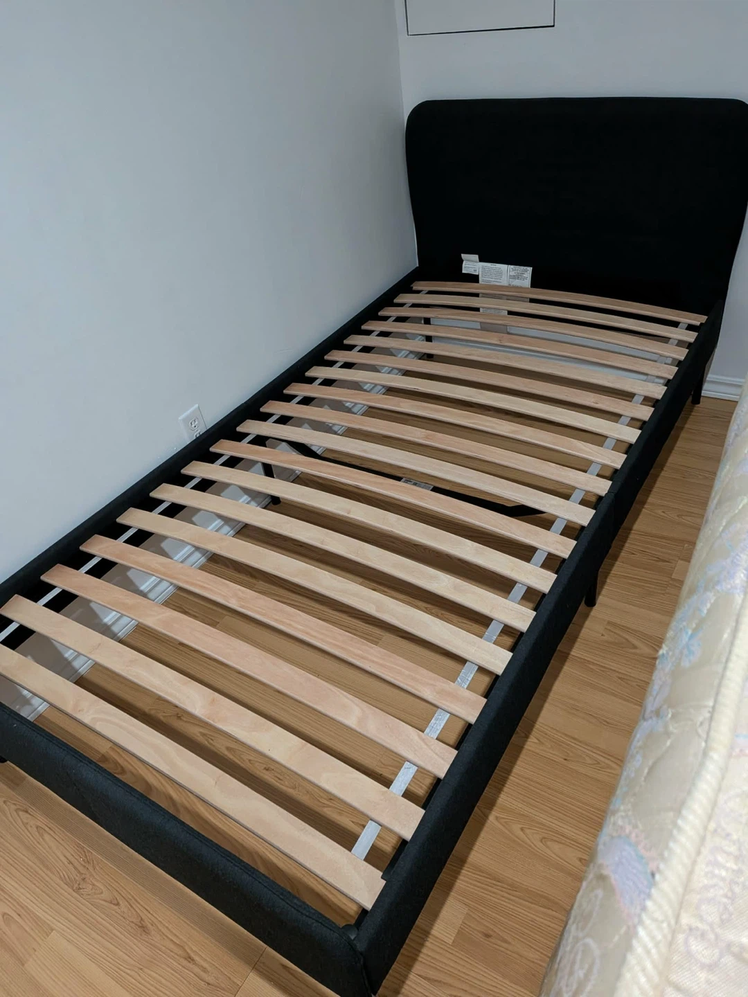 Ikea single Bed Frame with Slats - photo 3