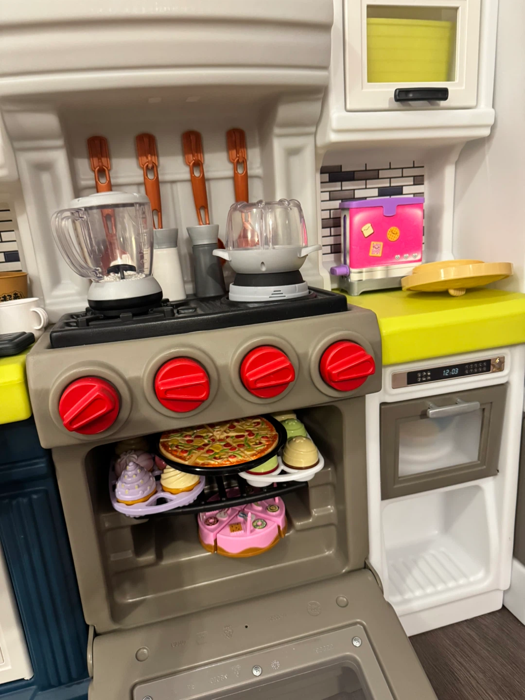 Step2 Elegant Edge Kids Play Kitchen with Accessories - photo 3