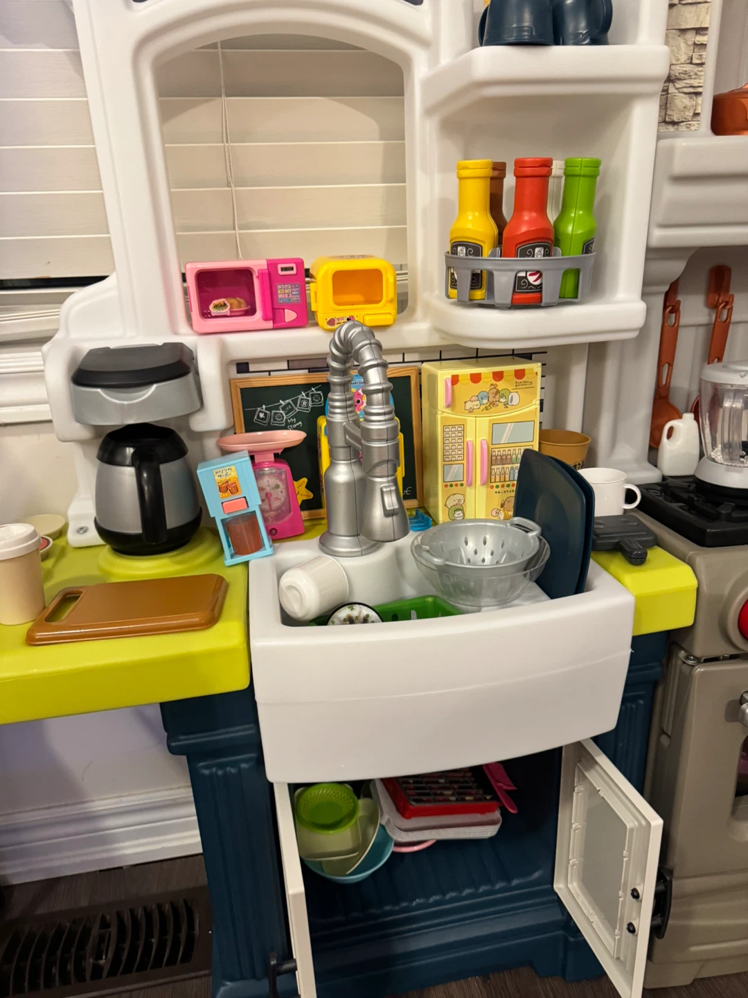Step2 Elegant Edge Kids Play Kitchen with Accessories - photo 2