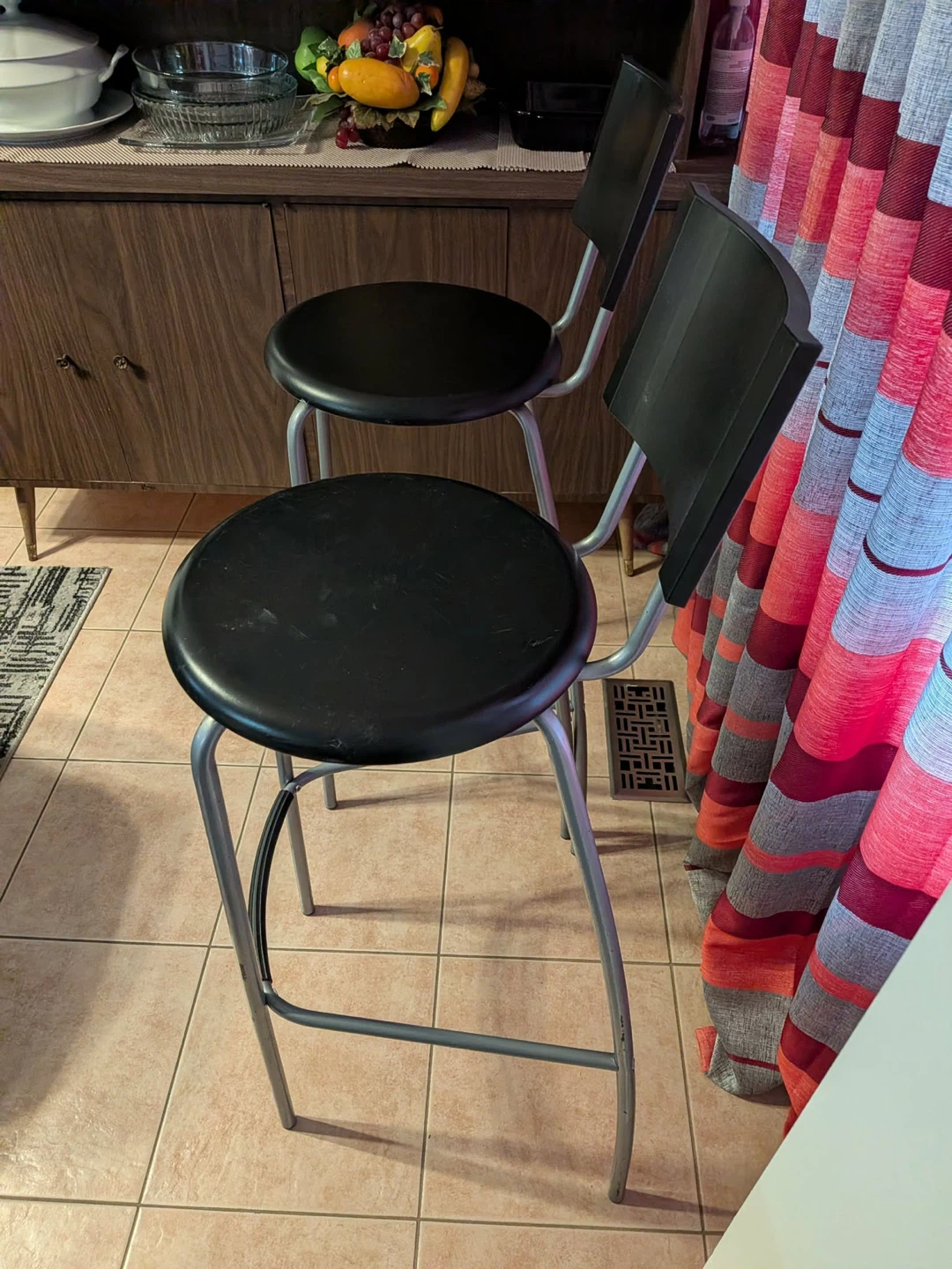 2 Black Bar Stools with Metal Legs - photo 2