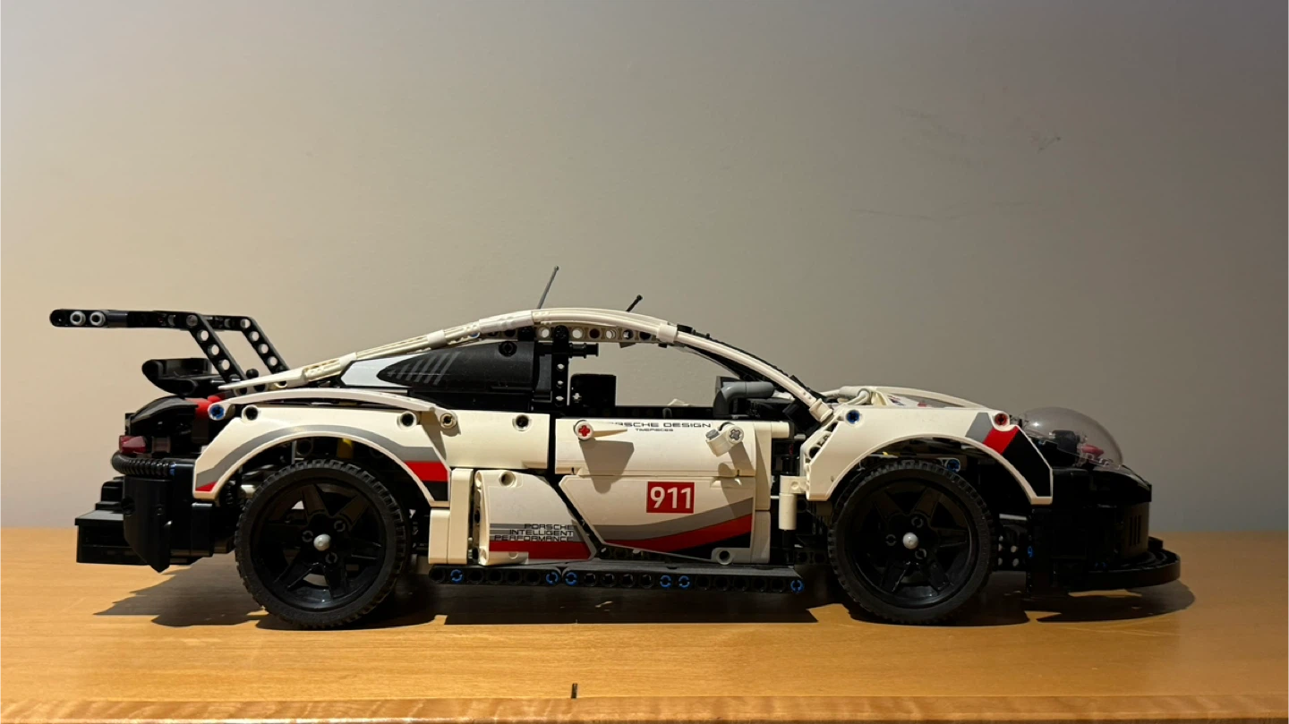 LEGO Technic Porsche 911 RSR (42096)