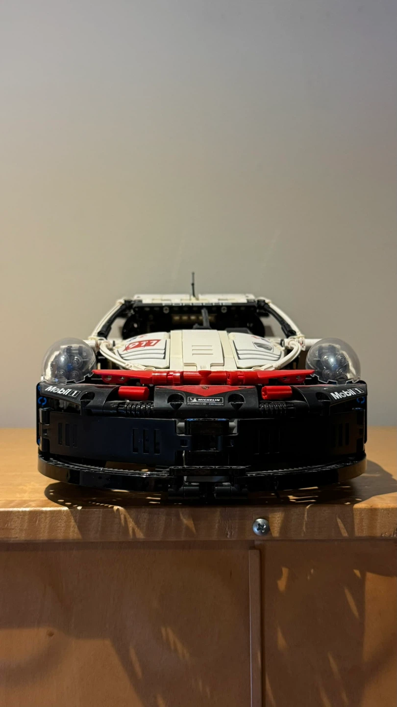 LEGO Technic Porsche 911 RSR (42096) - photo 3