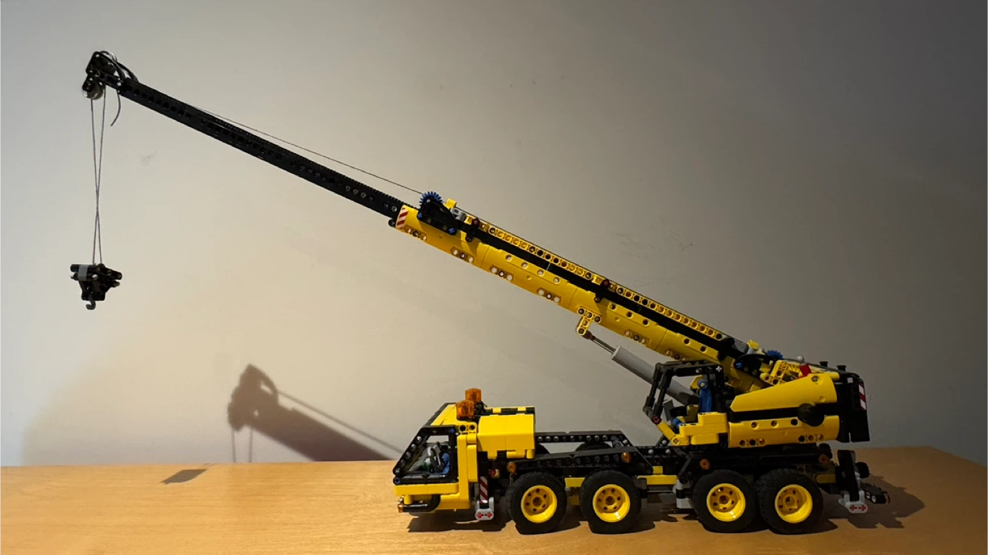 LEGO Technic Mobile Crane (42108) - photo 3