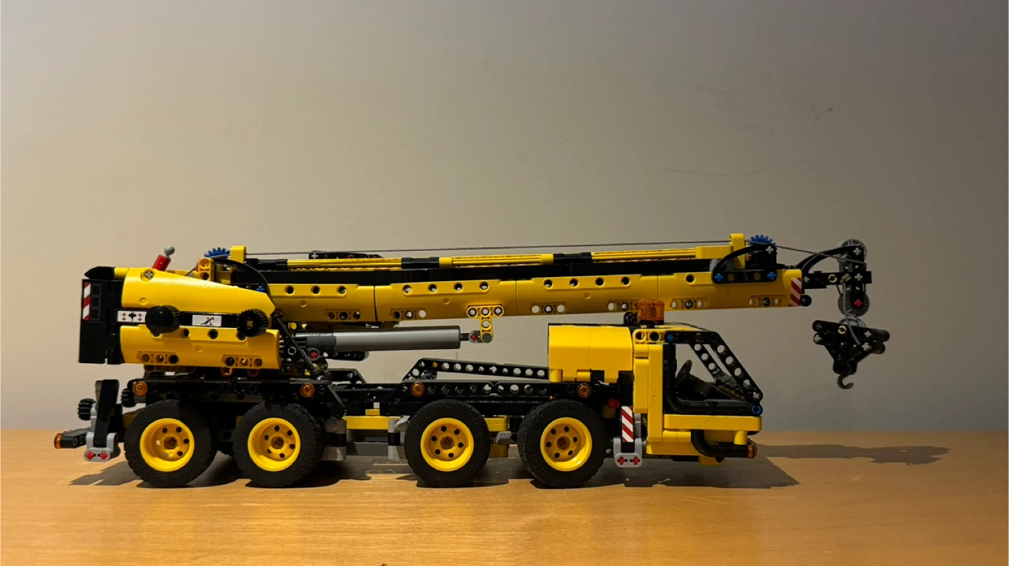 LEGO Technic Mobile Crane (42108) - photo 5