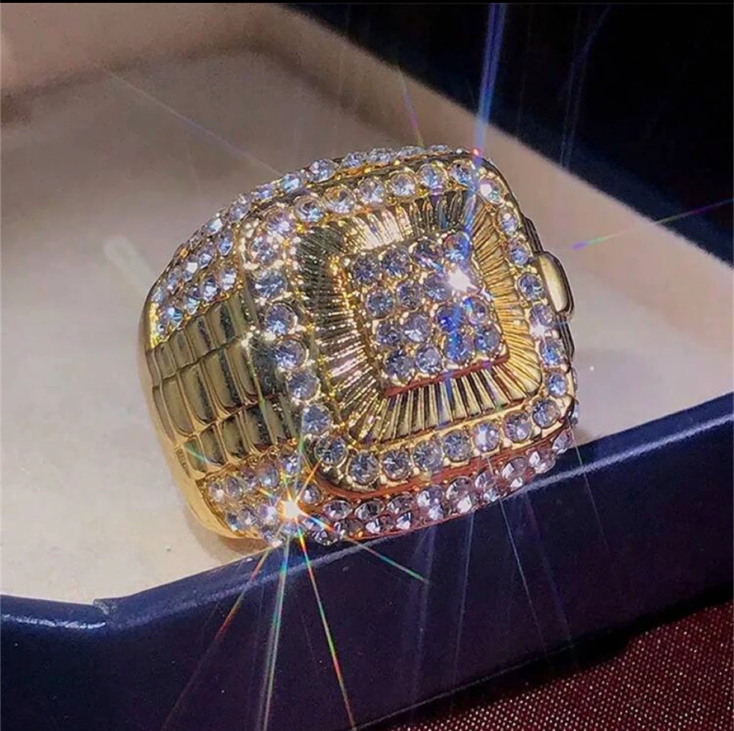 Gold-toned Ring with Rhinestones