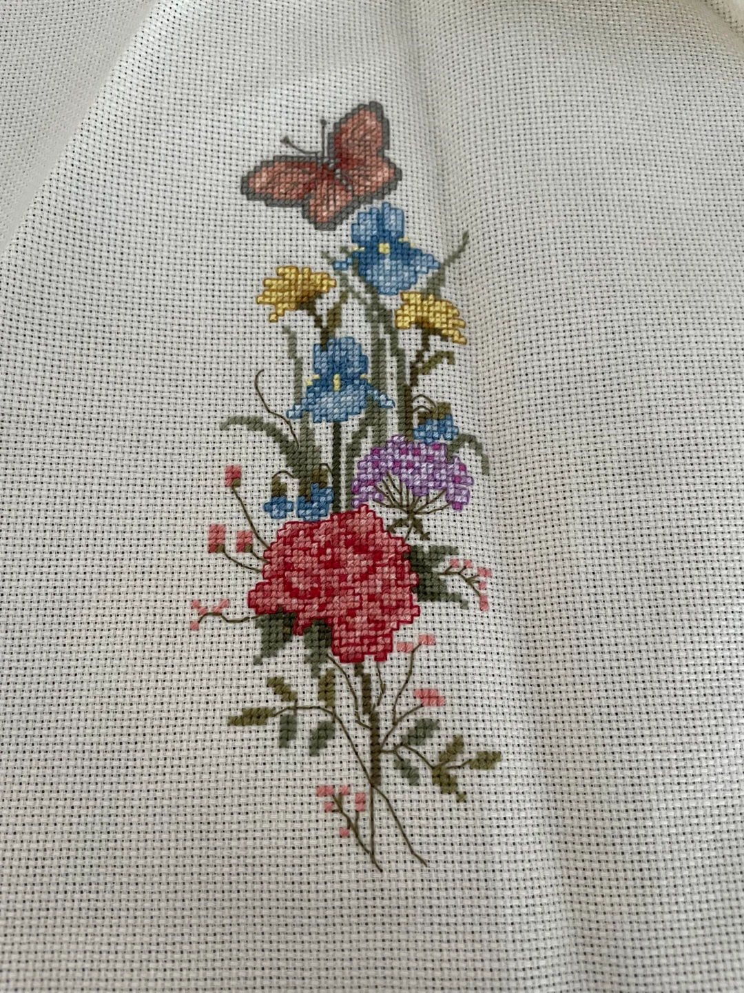 Cross Stitch - Birds, Butterflies, and Flowers - photo 3