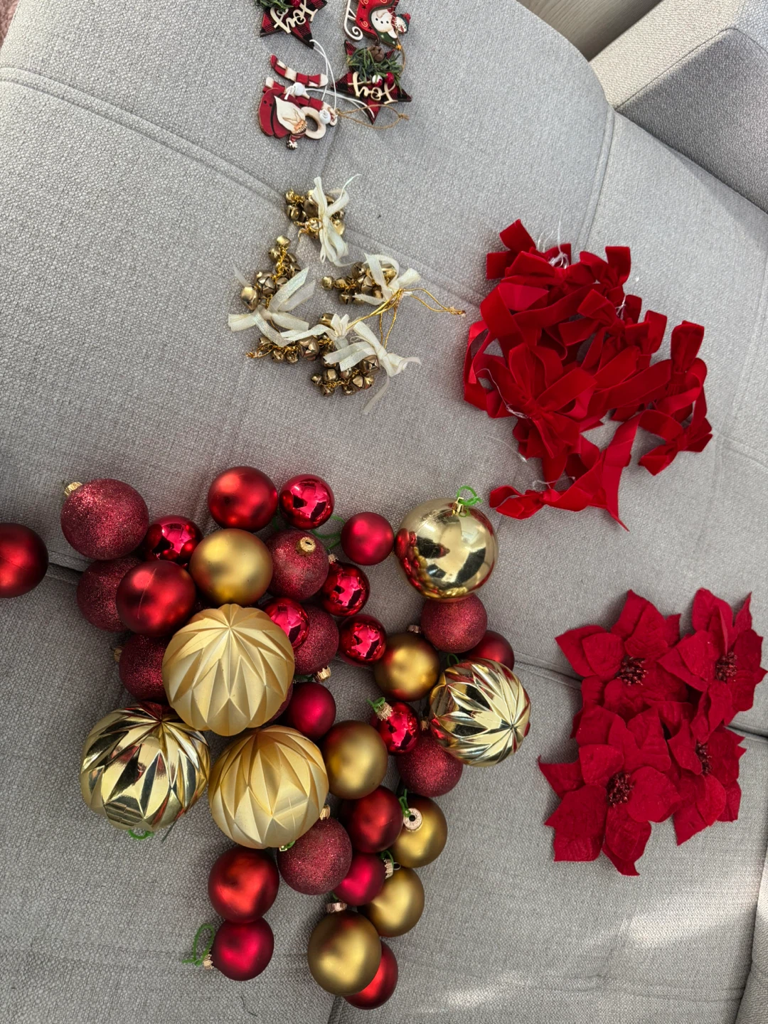Christmas Ornaments & Decor Set