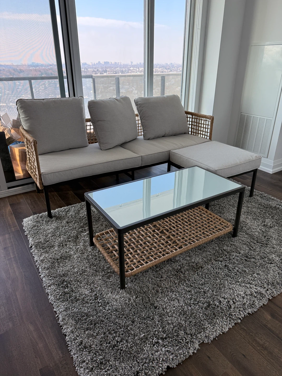 Sectional Sofa with Cushions