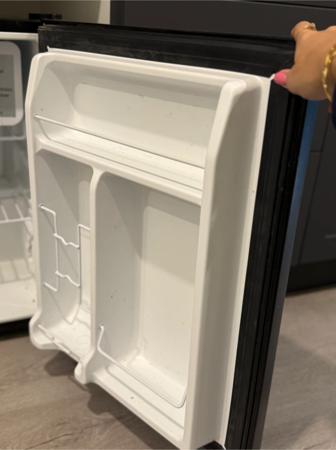 Hamilton Beach Black Mini Fridge - photo 2