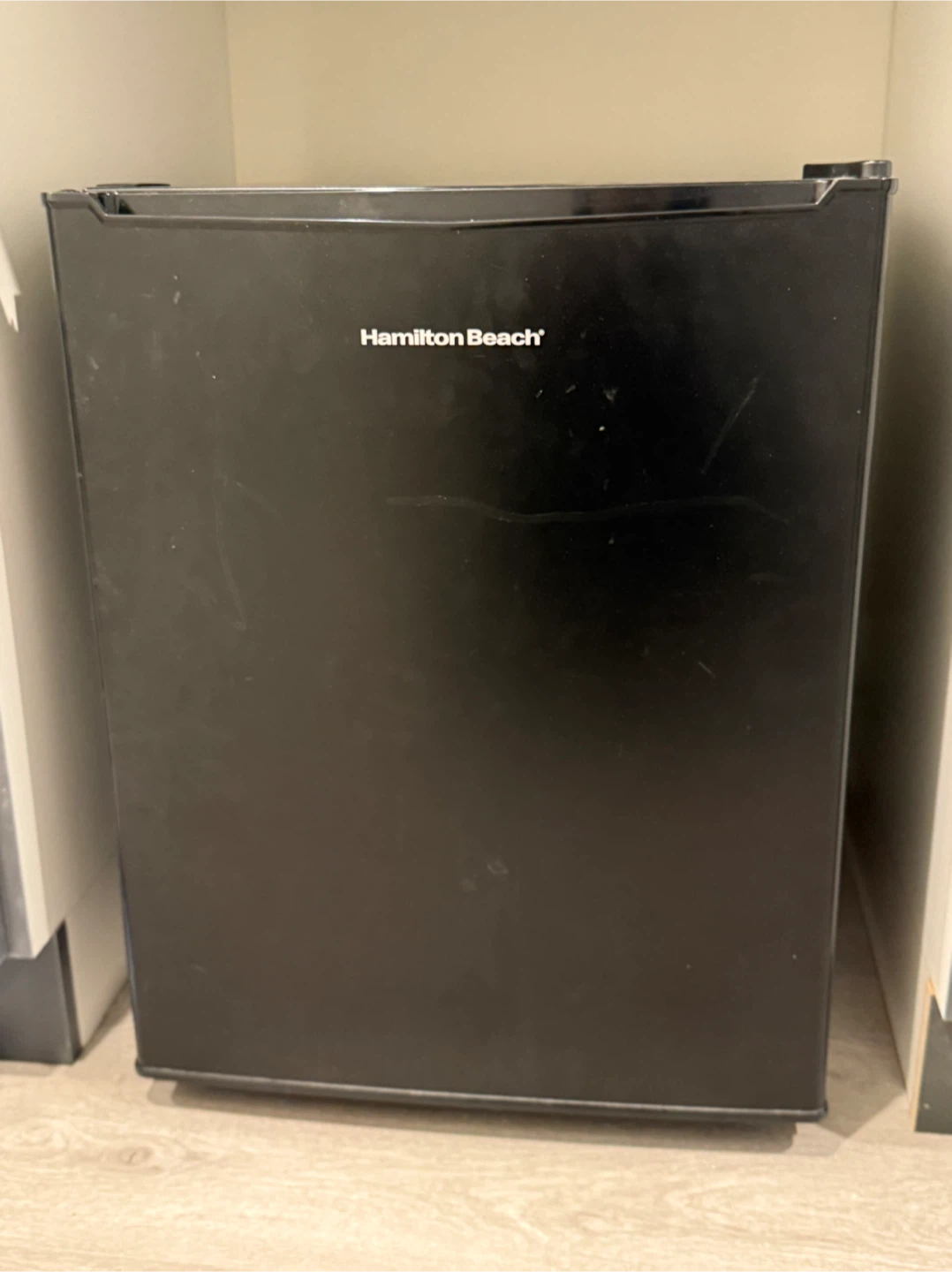 Hamilton Beach Black Mini Fridge - photo 3