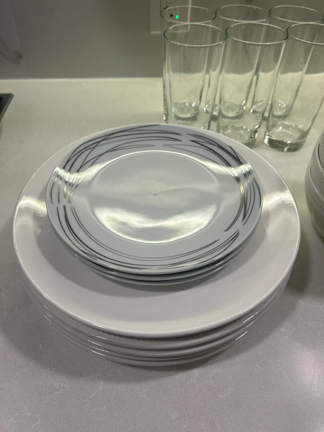 Dinnerware Set - Plates, Bowls, and Glasses - photo 4