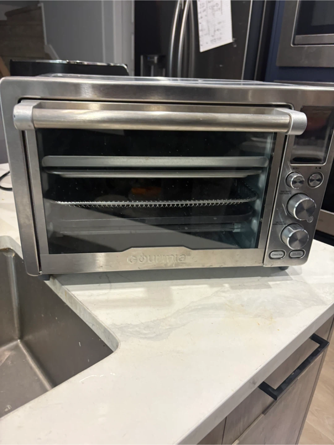 Gourmia air fryer and oven