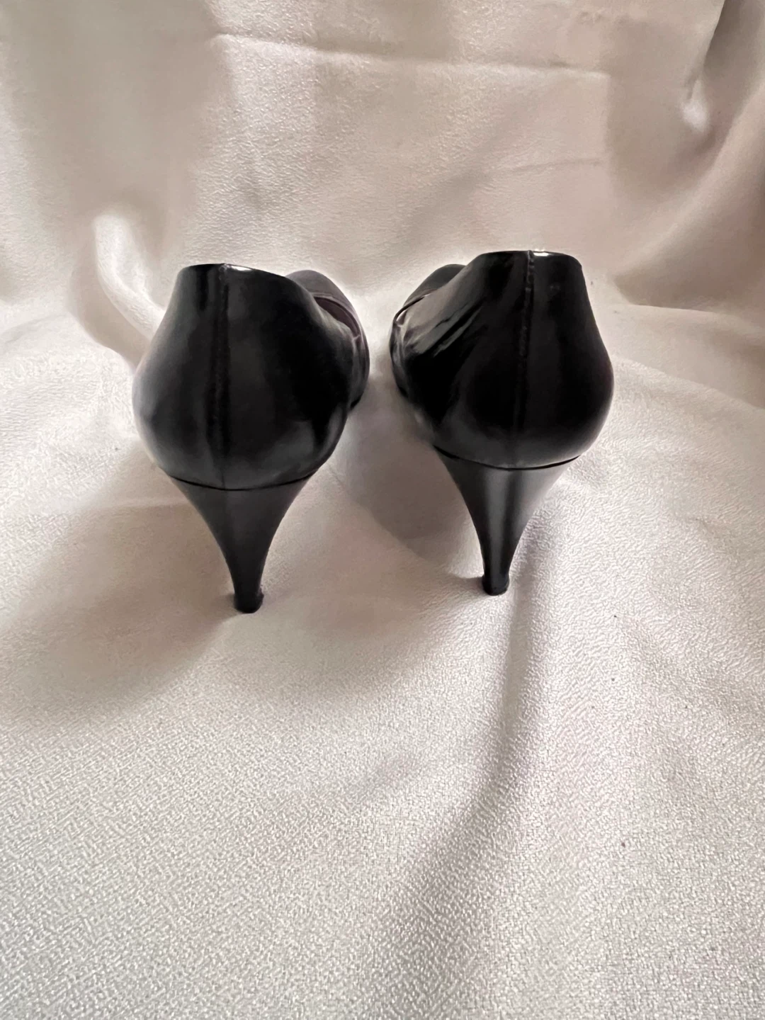 Bruno Magli Black Patent Leather Heels - photo 5
